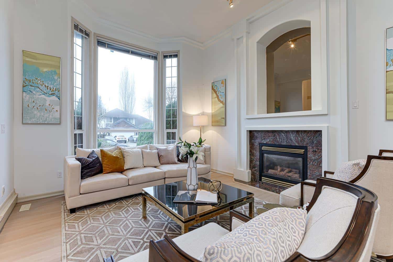 17079 57 AVENUE — Surrey, British Columbia - Photo 4 of 31