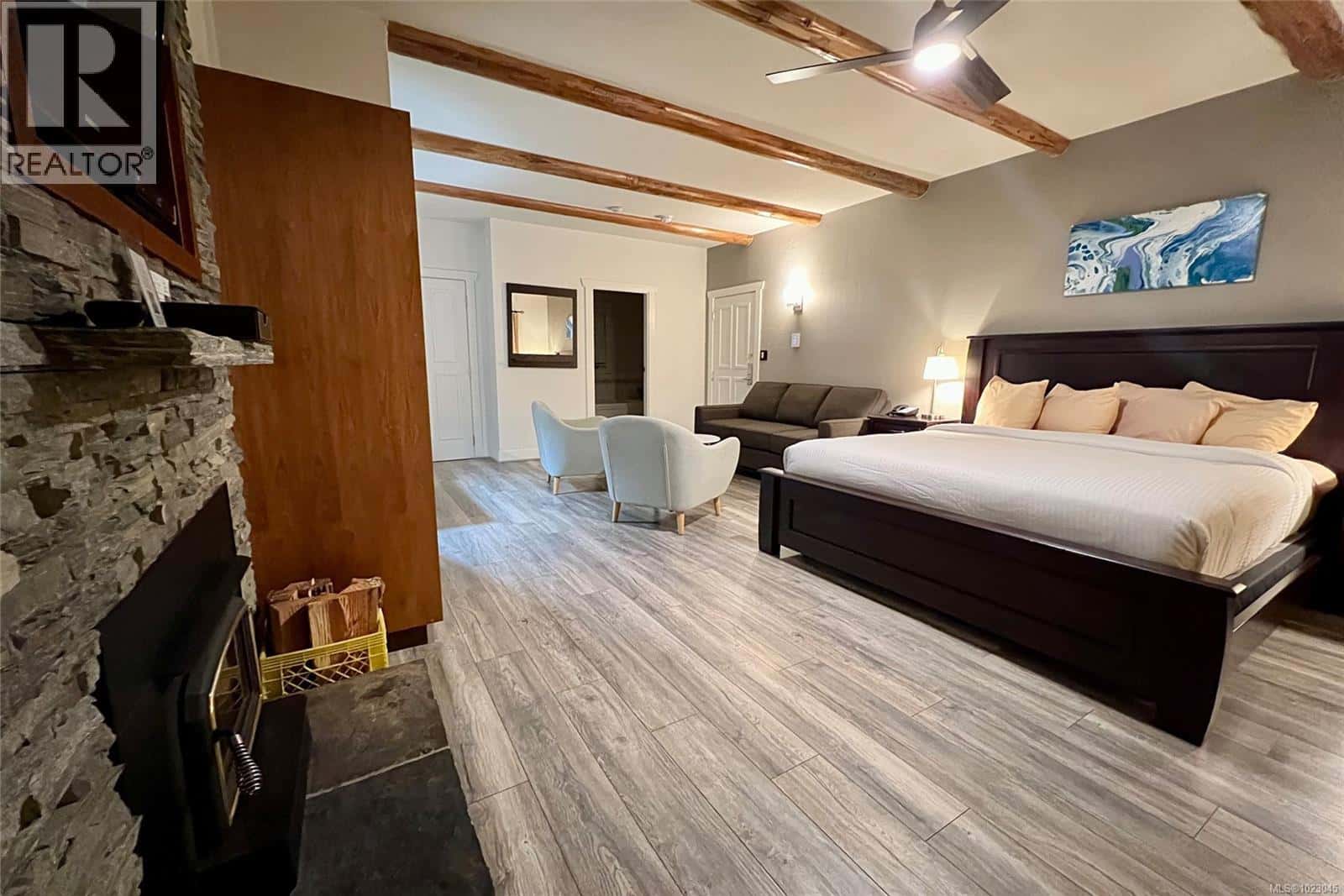 5 D1 134 Madrona Dr — Galiano Island, British Columbia - Photo 4 of 17