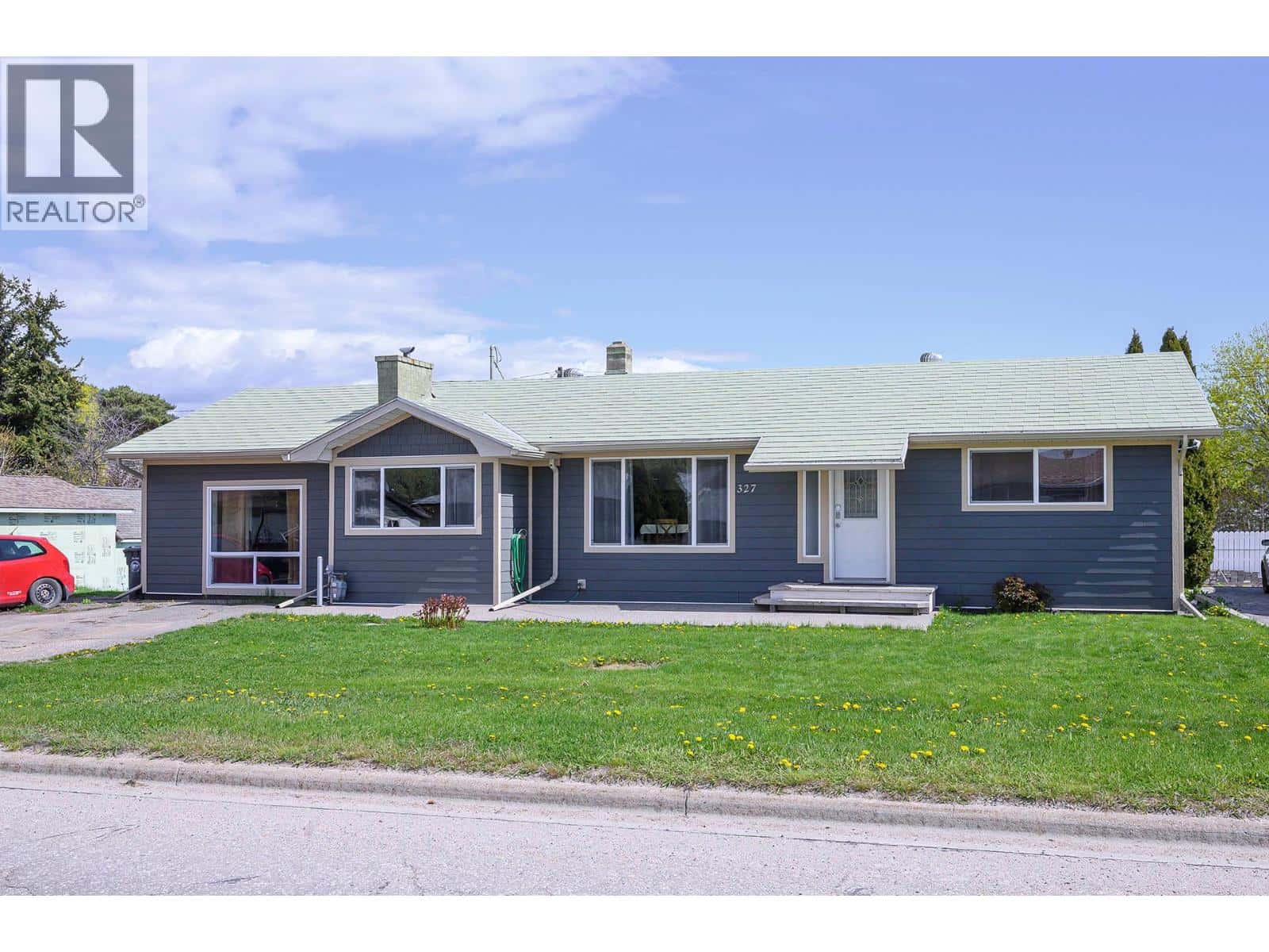 327 Pine Street — Chase, British Columbia - Photo 3 of 65