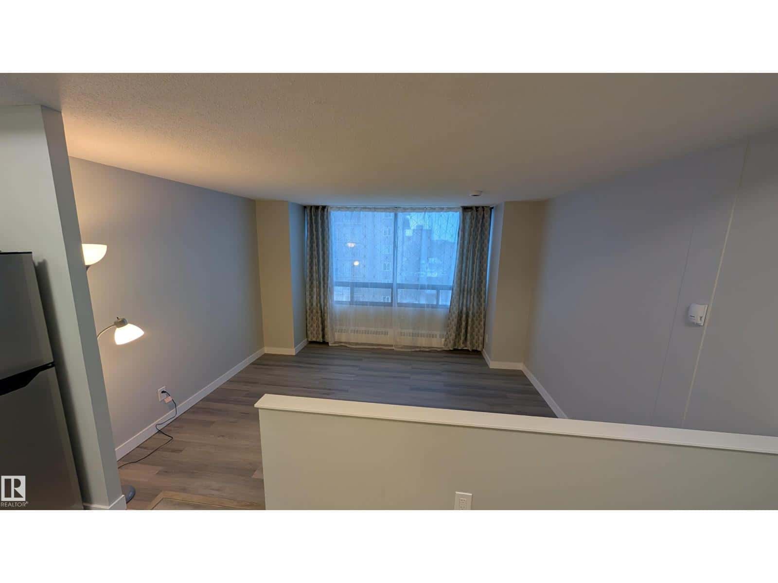 #714 10160 114 ST NW NW — Edmonton, Alberta - Photo 4 of 8