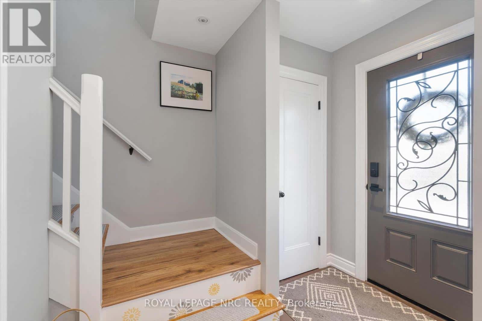 110 ST PATRICK STREET — St. Catharines (Downtown), Ontario - Photo 4 of 41