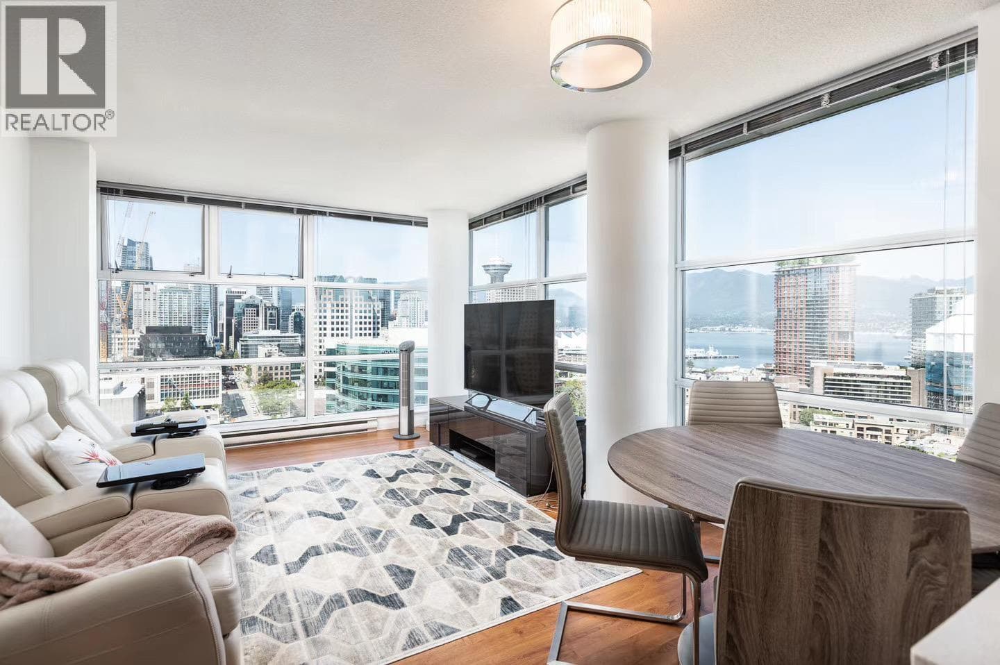 2706 602 CITADEL PARADE — Vancouver, British Columbia - Main photo