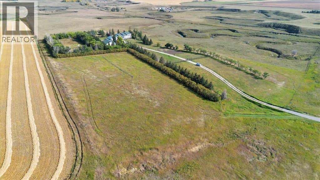 255037B Highway 21 — Rural Wheatland County, Alberta - Photo 5 of 15