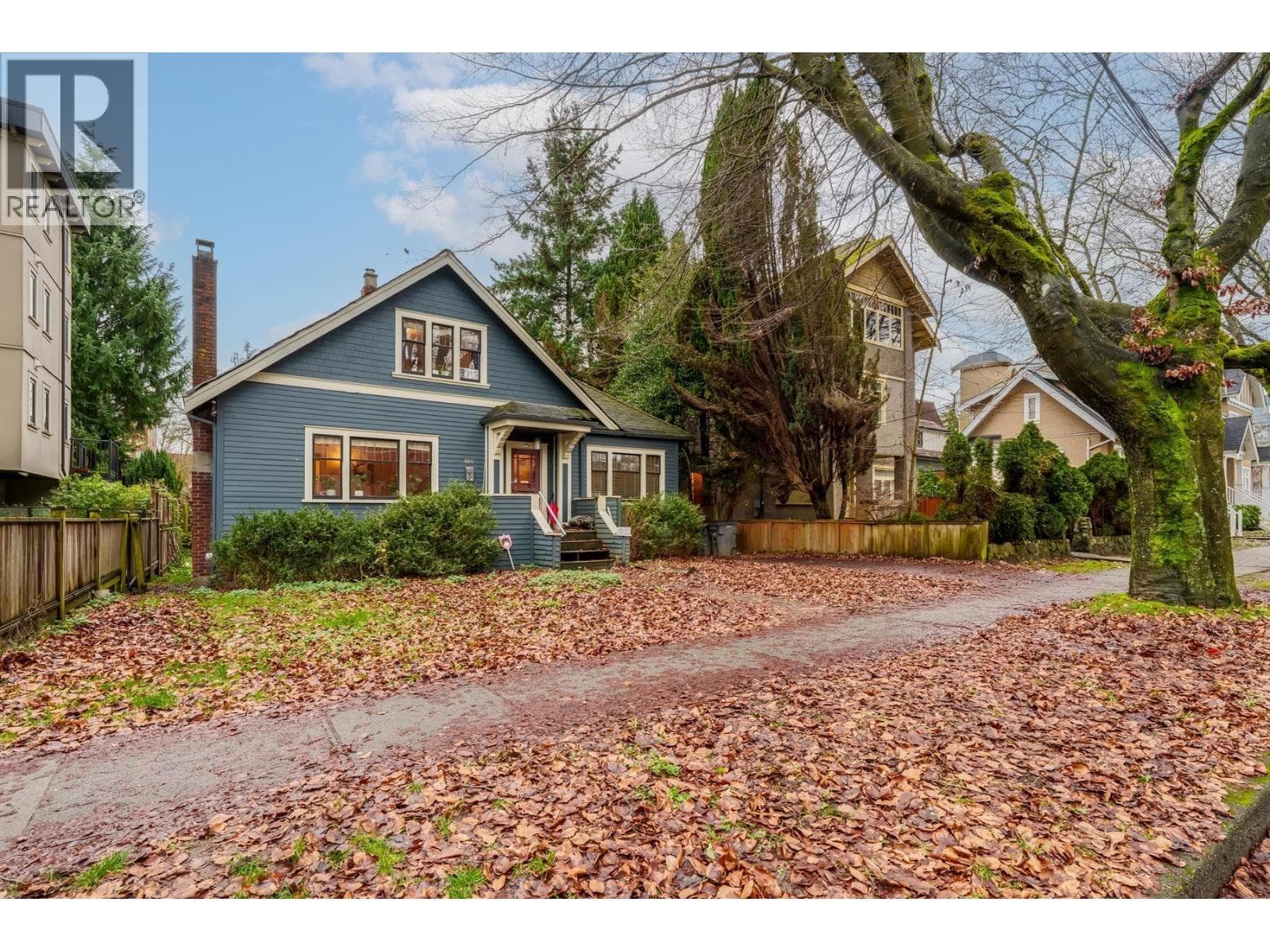 660 W 13TH AVENUE — Vancouver, British Columbia - Main photo