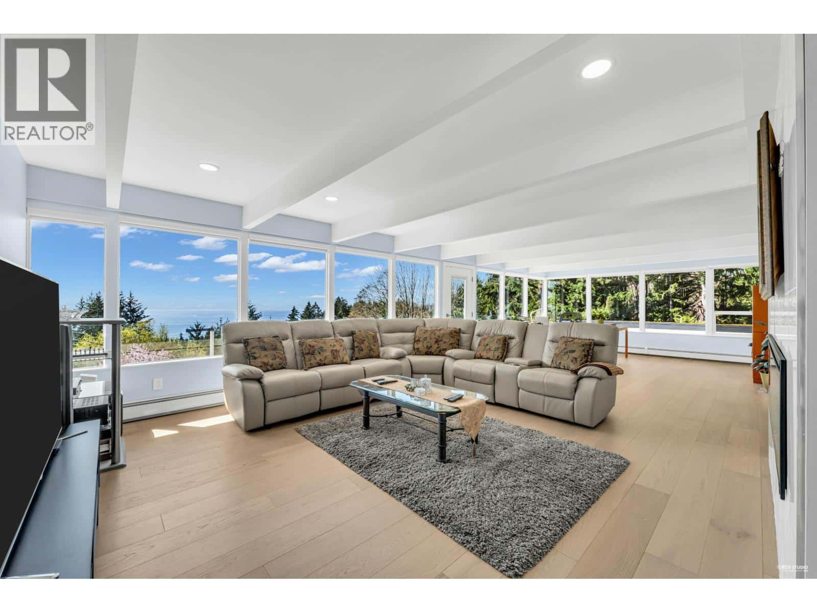 2755 SKILIFT PLACE — West Vancouver, British Columbia - Photo 5 of 40