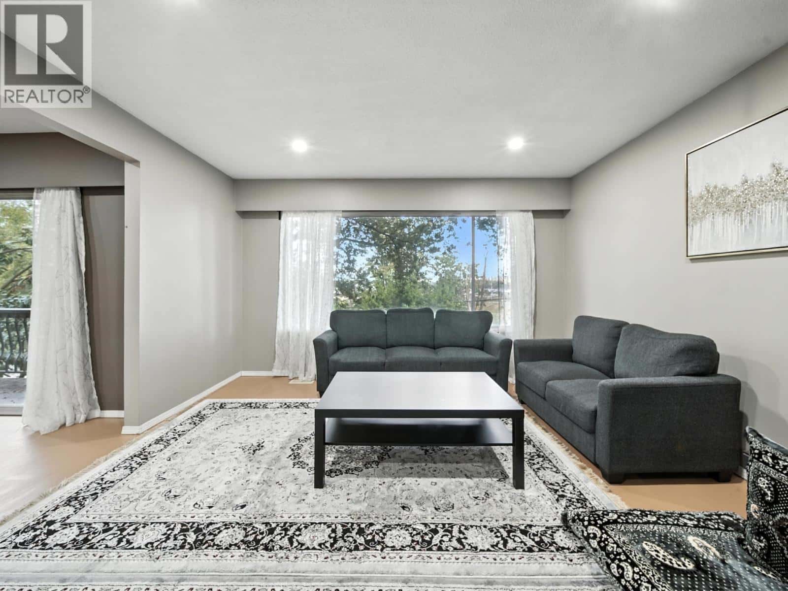 83 WARRICK STREET — Coquitlam, British Columbia - Photo 3 of 38