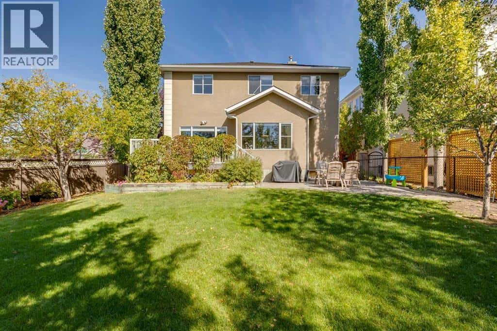 104 Strathridge Place SW — Calgary, Alberta - Photo 3 of 38