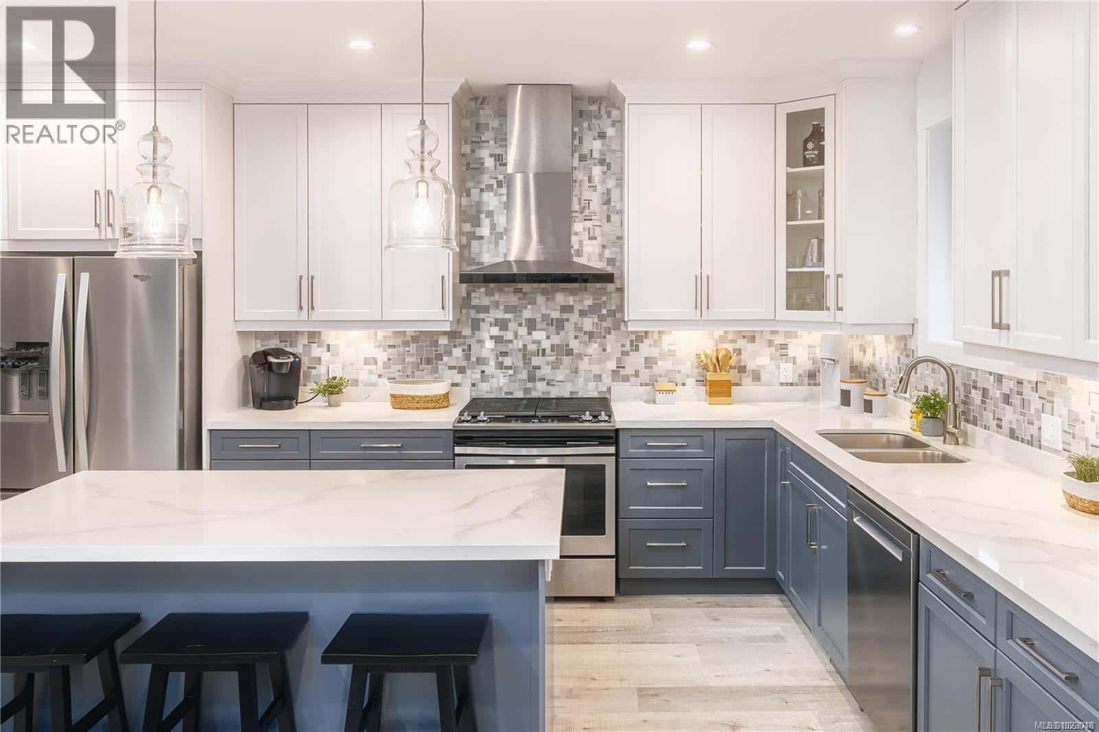 508 Doreen Pl — Nanaimo, British Columbia - Photo 2 of 34