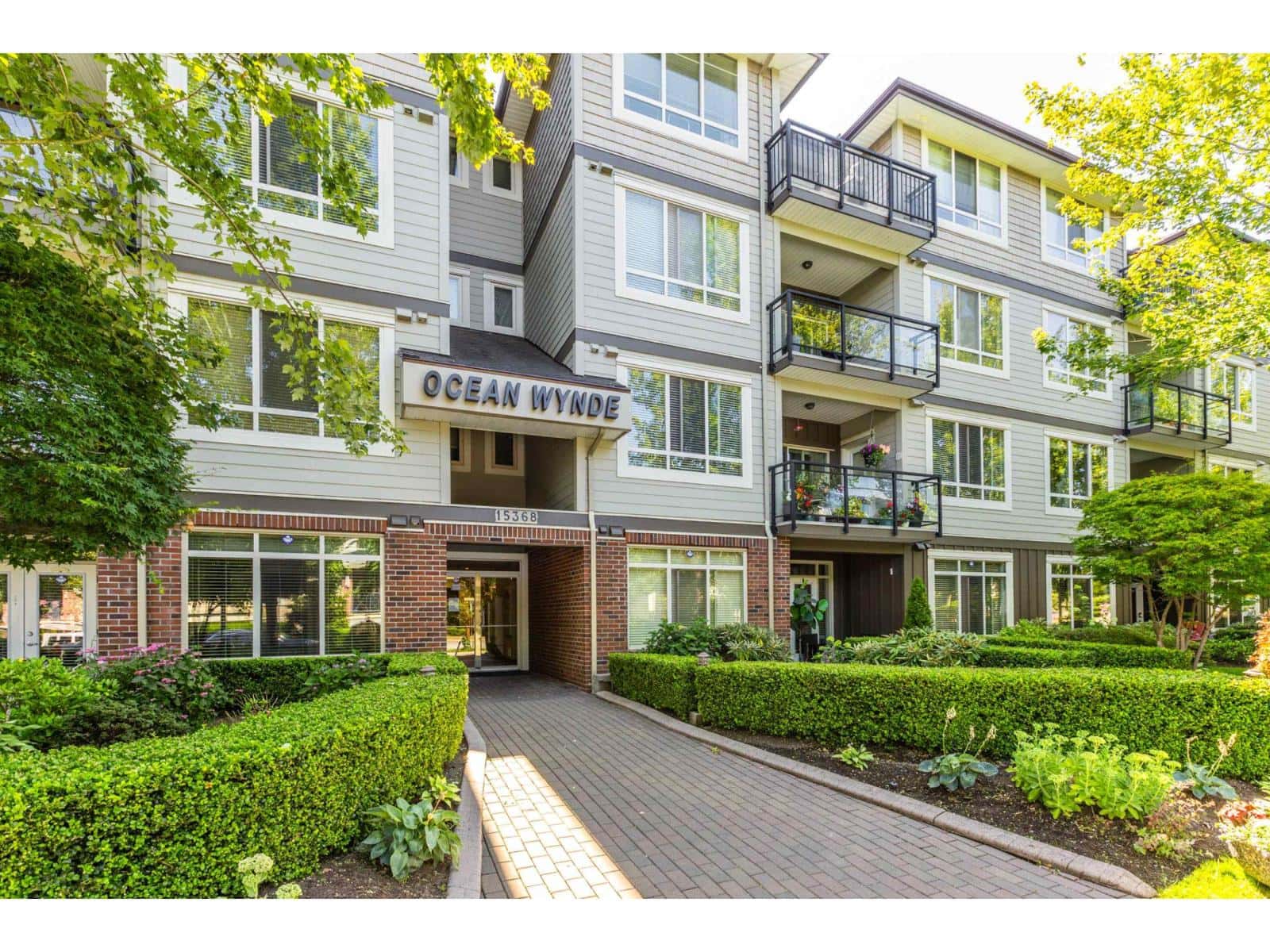 406 15368 17A AVENUE — Surrey, British Columbia - Photo 4 of 31