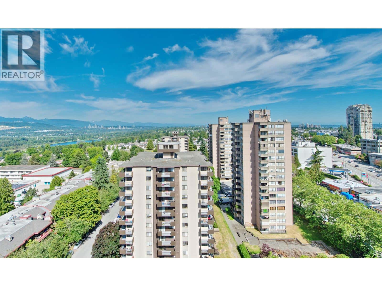 1908 4888 HAZEL STREET — Burnaby, British Columbia - Photo 3 of 40