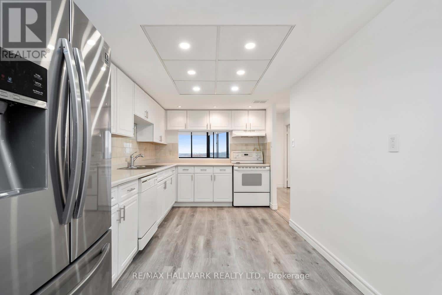 910 - 2330 BRIDLETOWNE CIRCLE — Toronto (L'Amoreaux), Ontario - Photo 5 of 35