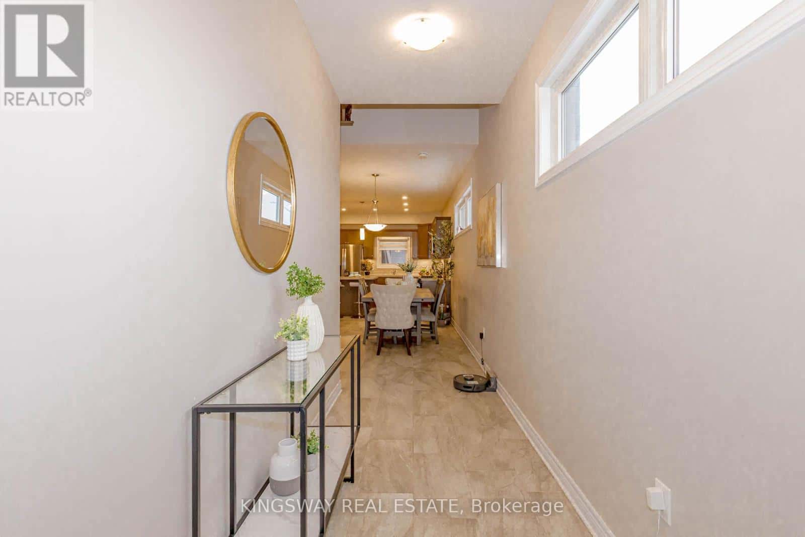 8961 EMILY BOULEVARD — Niagara Falls (Brown), Ontario - Photo 4 of 50