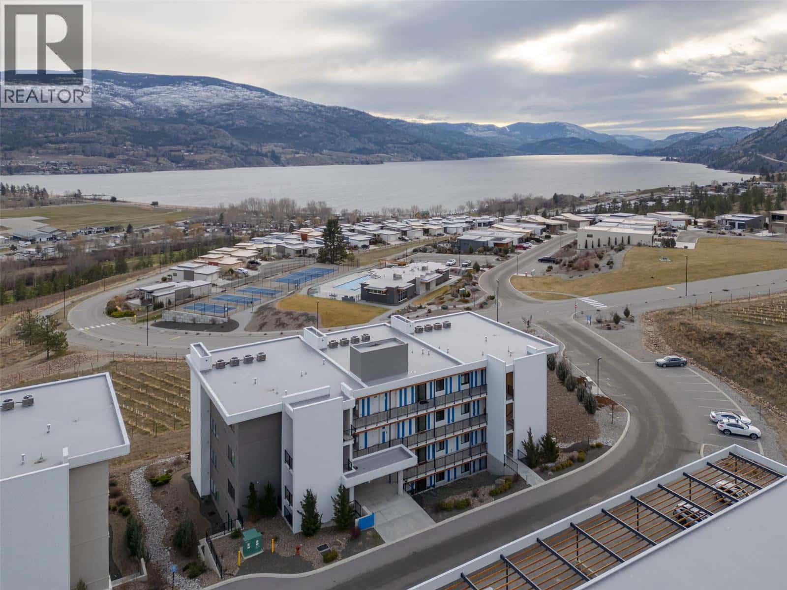 100 Vista Way Unit# 142 — Penticton, British Columbia - Photo 3 of 61