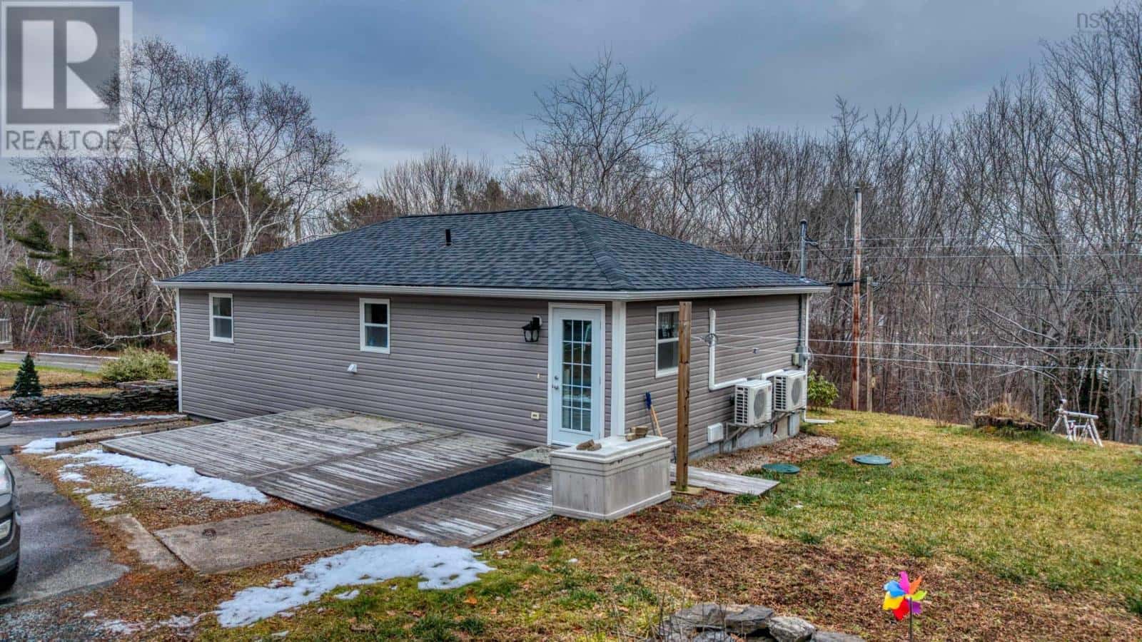 27 Weagle Drive — Hebbville, Nova Scotia - Photo 5 of 45