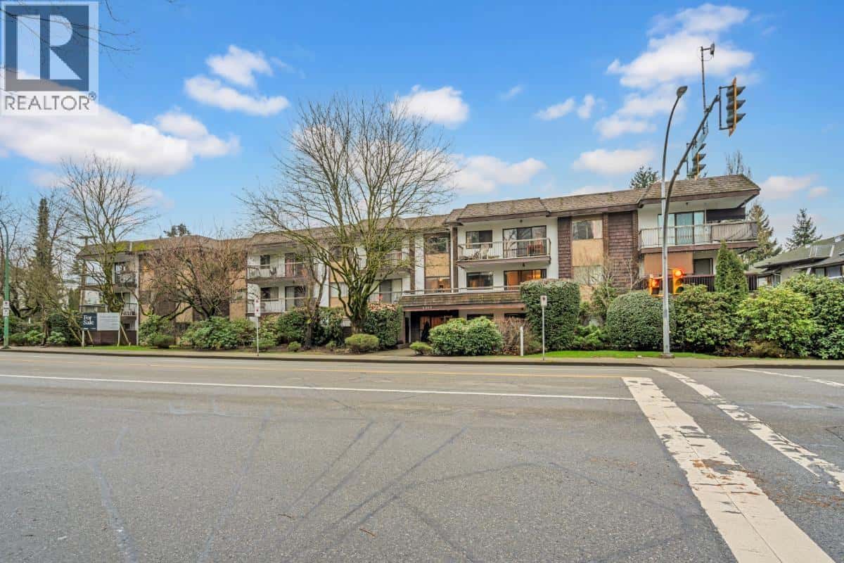 103 4345 GRANGE STREET — Burnaby, British Columbia - Photo 2 of 31