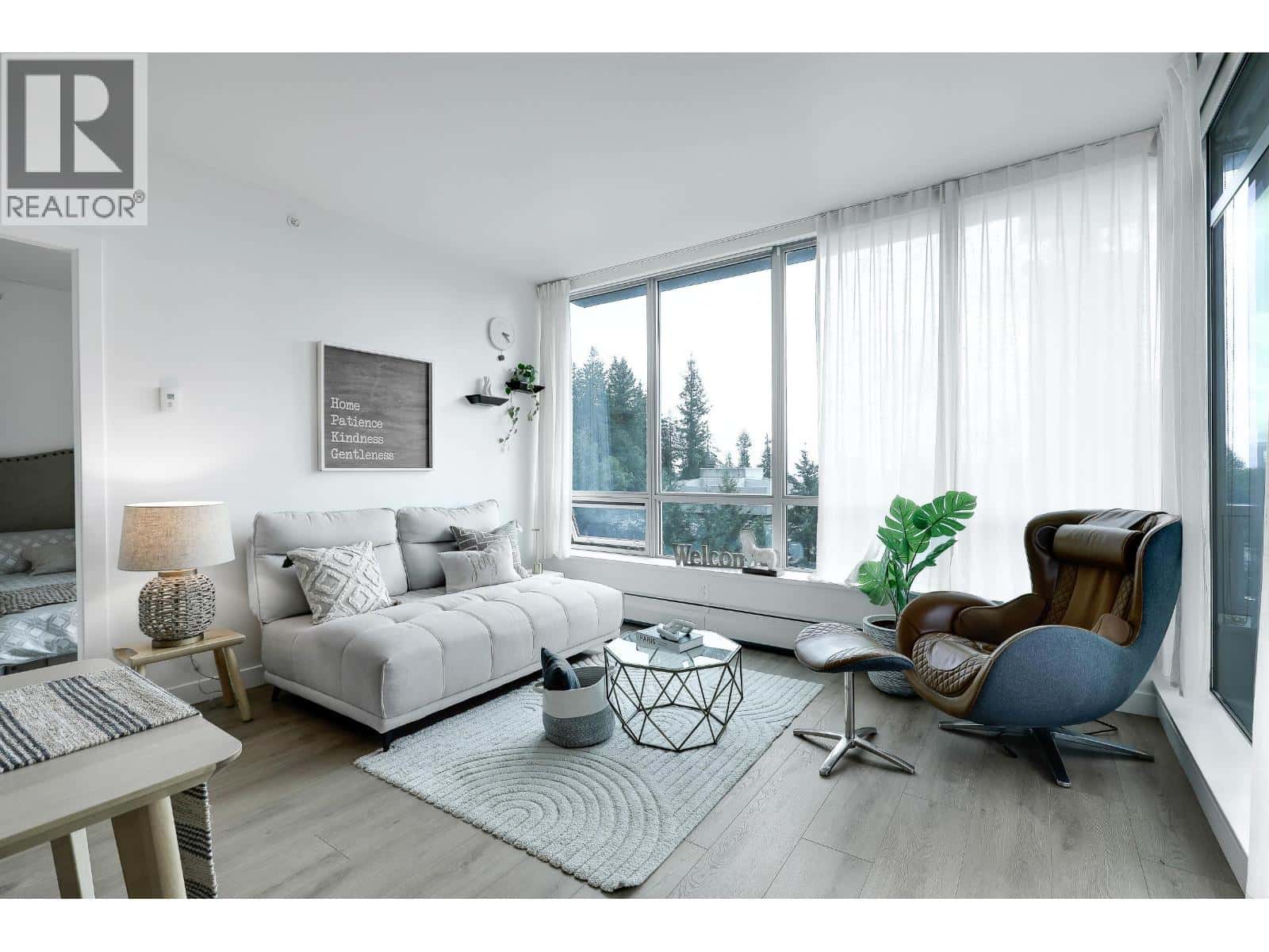 803 9060 UNIVERSITY CRESCENT — Burnaby, British Columbia - Photo 4 of 38