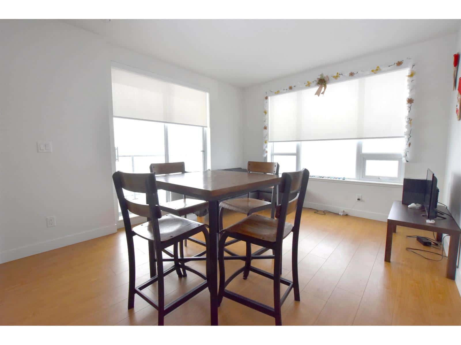 2407 13359 OLD YALE ROAD — Surrey, British Columbia - Photo 2 of 15