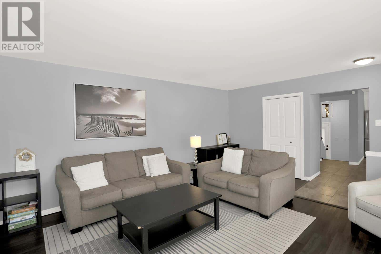 582 Dalhousie DR — Thunder Bay, Ontario - Photo 2 of 31