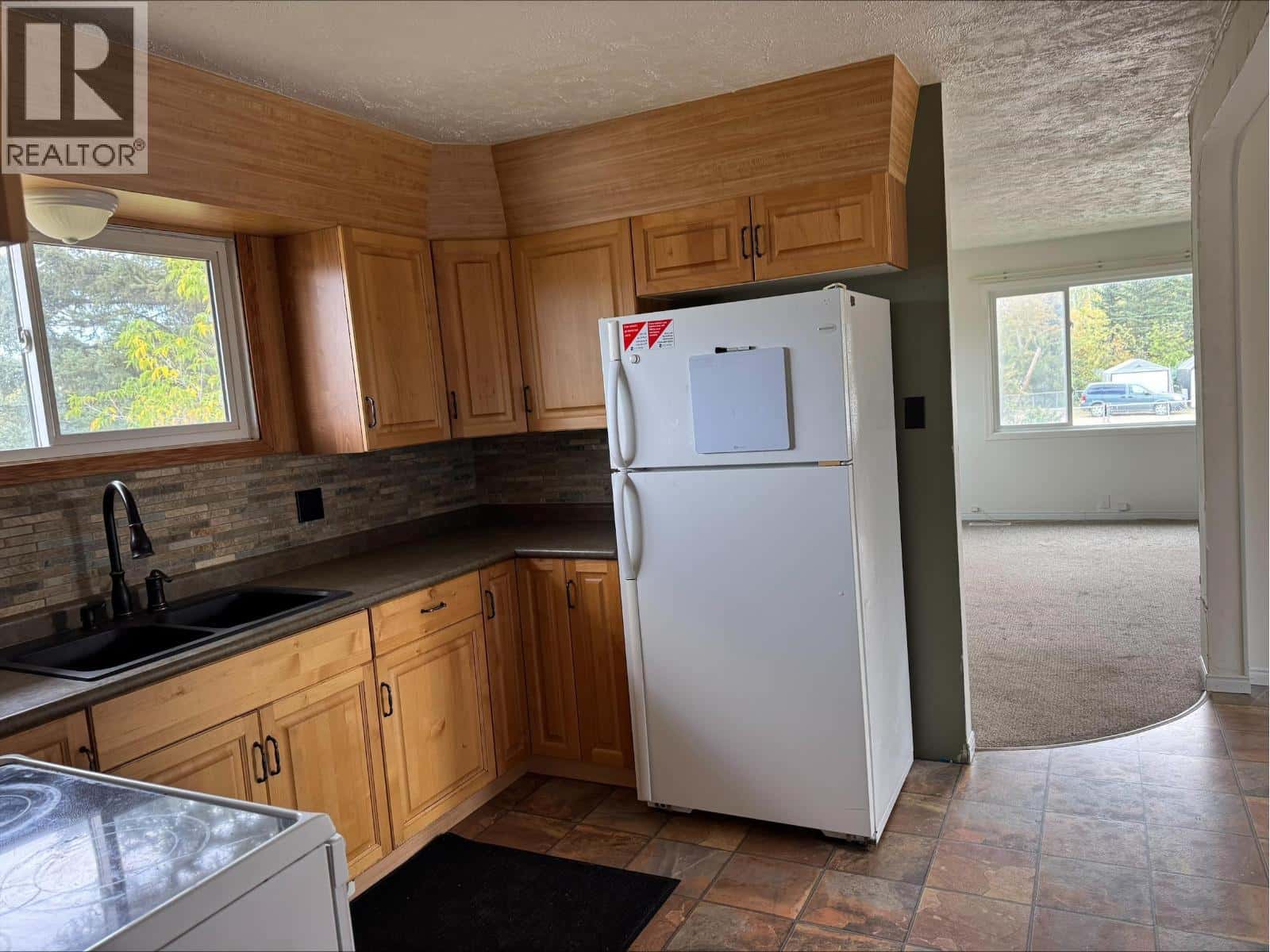 12261 242 ROAD — Fort St. John, British Columbia - Photo 3 of 6