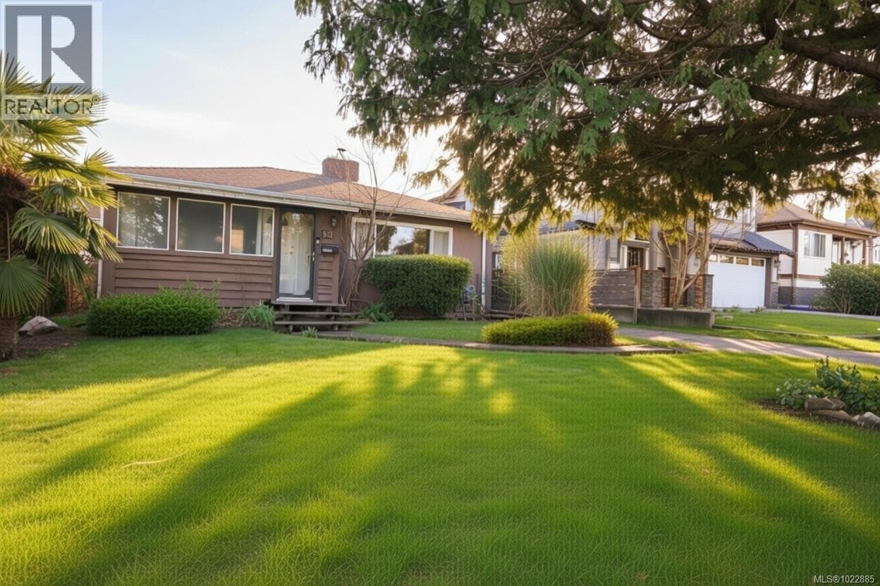 138 Sims Ave — Saanich, British Columbia - Main photo