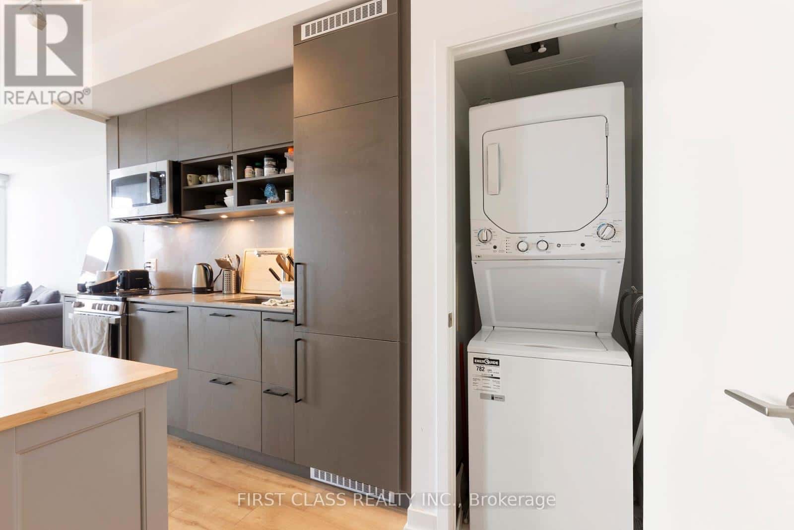 2606 - 135 EAST LIBERTY STREET — Toronto (Niagara), Ontario - Photo 3 of 18