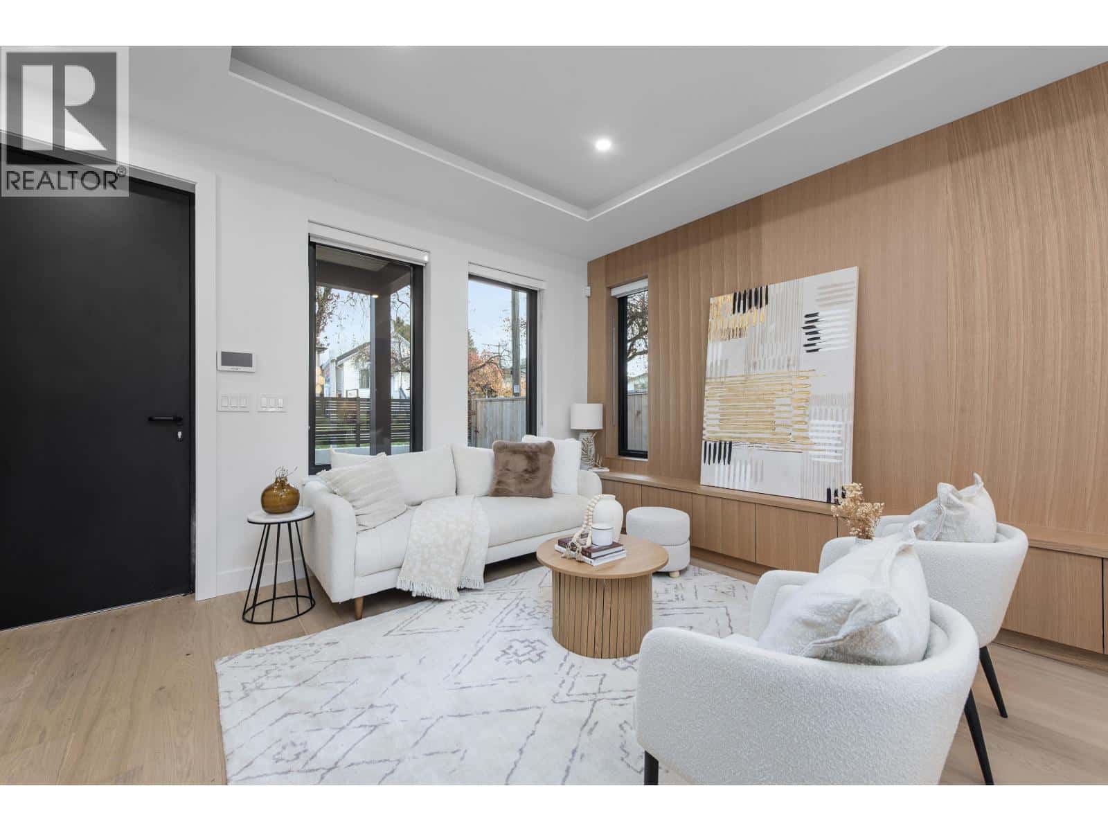 1 4885 MOSS STREET — Vancouver, British Columbia - Photo 5 of 38