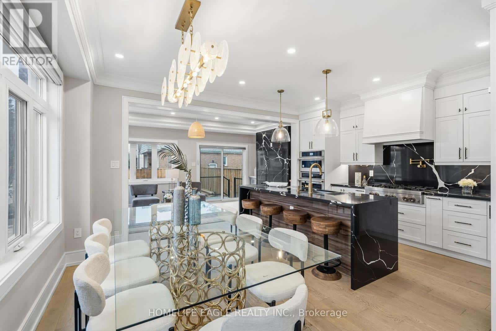 123 PARK STREET — Toronto (Birchcliffe-Cliffside), Ontario - Photo 5 of 36