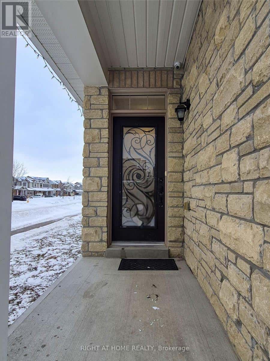 57 SASCO WAY — Essa (Angus), Ontario - Photo 2 of 37