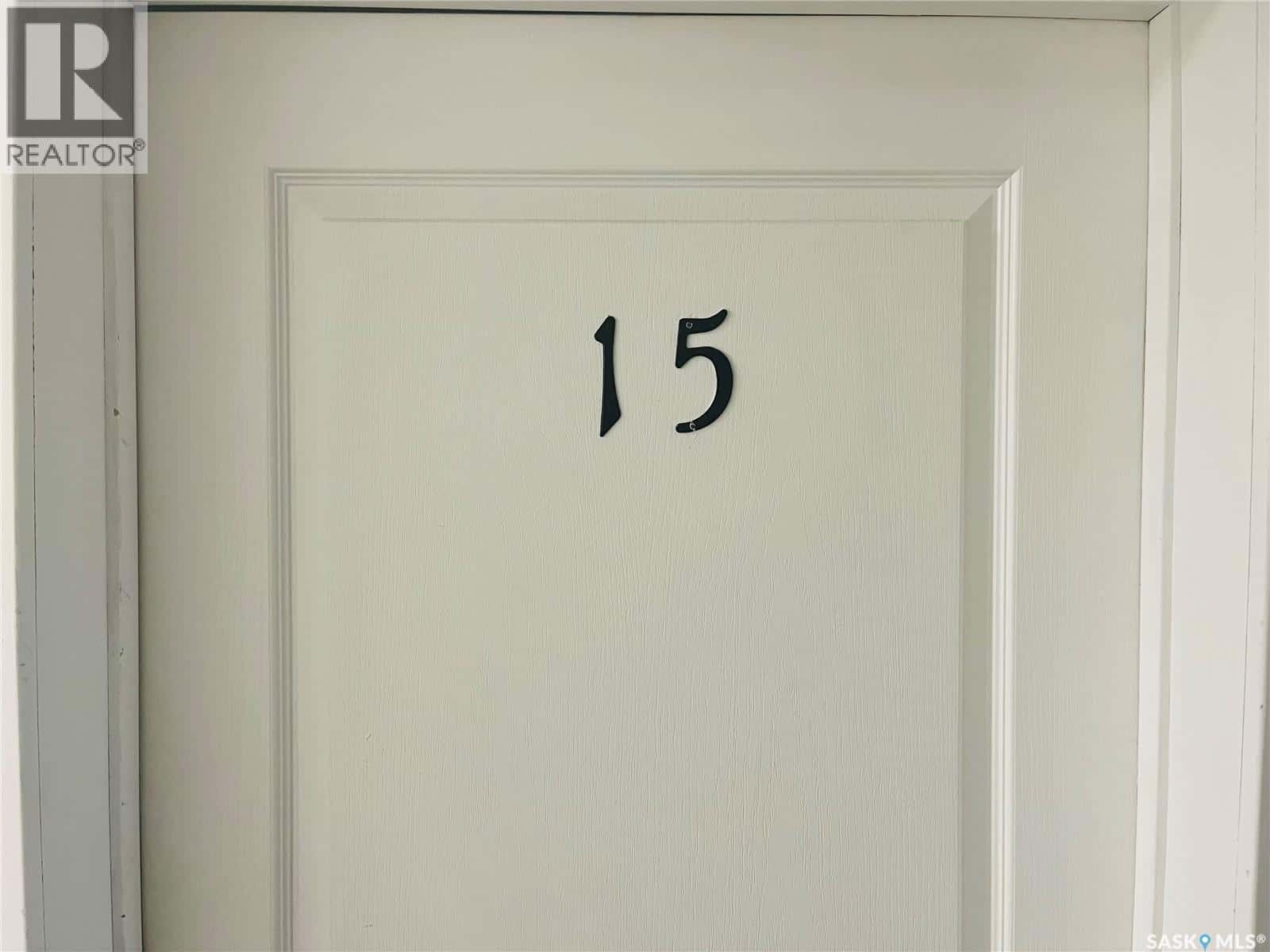 15 2157 Rae STREET — Regina, Saskatchewan - Photo 3 of 21