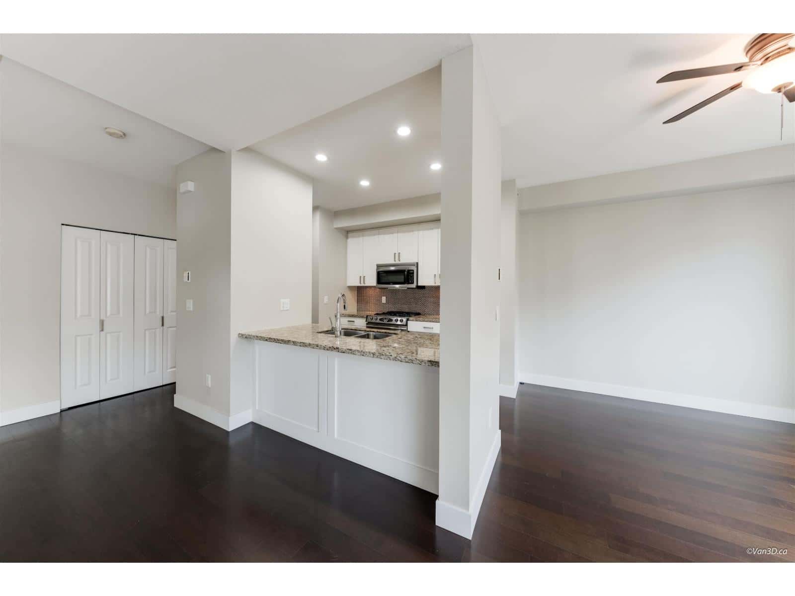 213 2501 161A STREET — Surrey, British Columbia - Photo 5 of 40