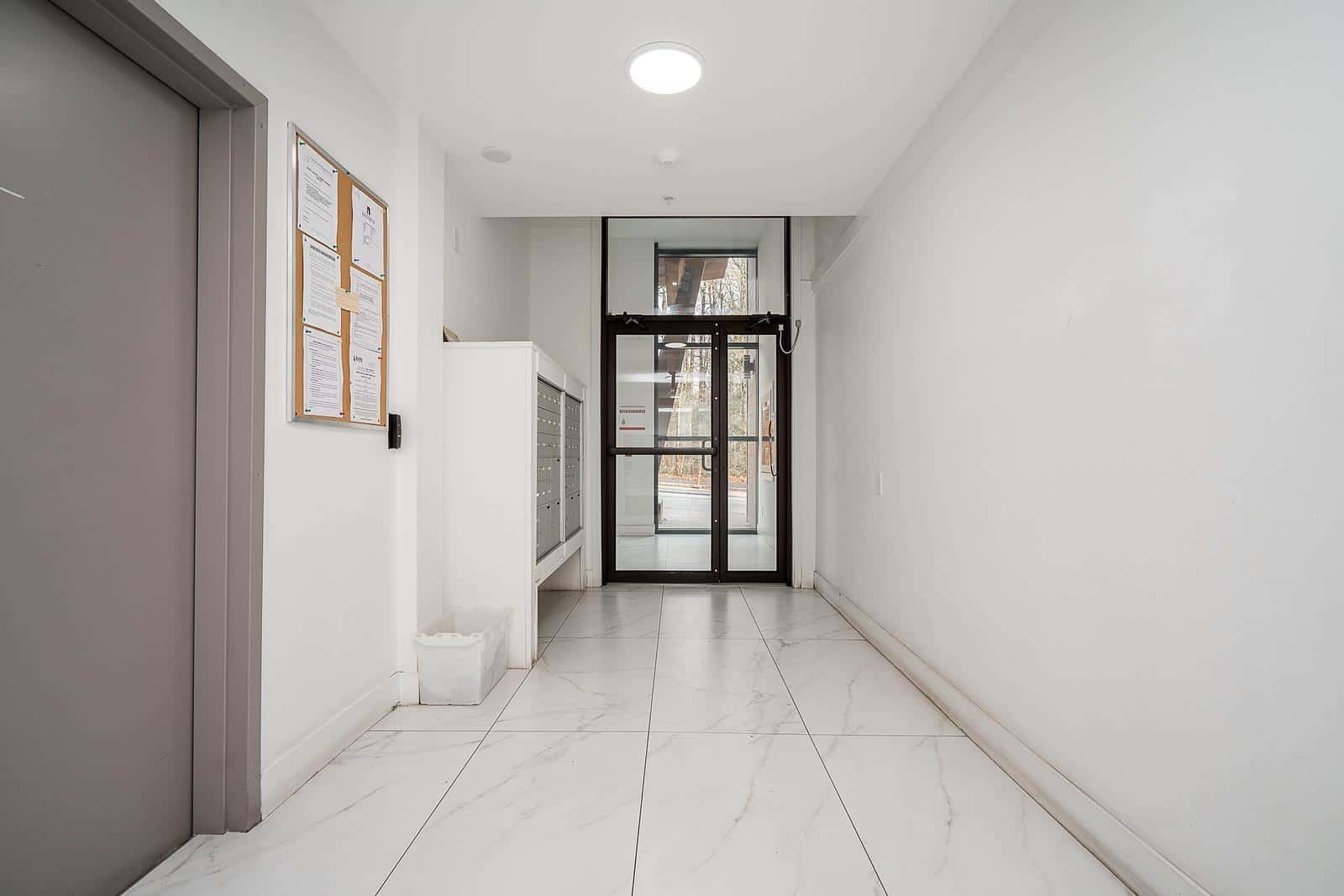 107 9689 140 STREET — Surrey, British Columbia - Photo 4 of 26