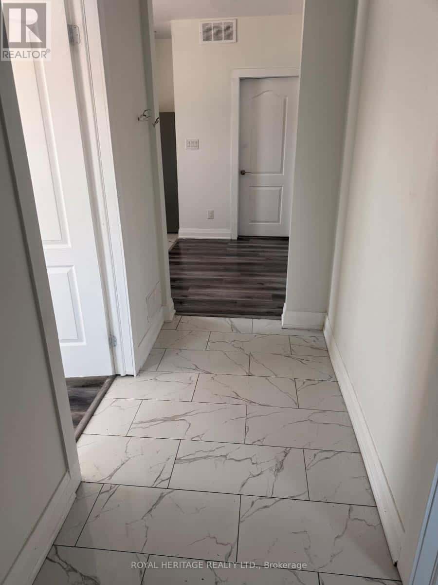 293 LOUIS AVENUE — Windsor, Ontario - Photo 5 of 28