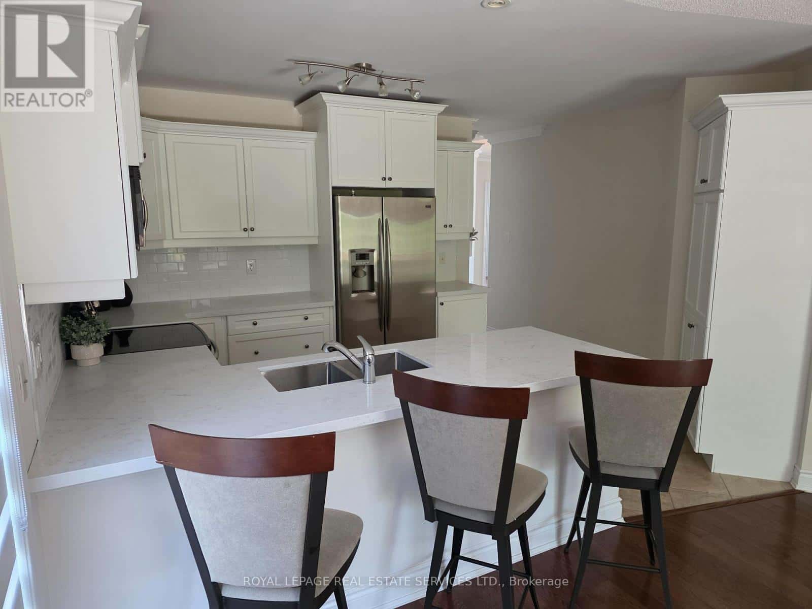 23 - 62 RENAISSANCE POINT — New Tecumseth, Ontario - Photo 4 of 13