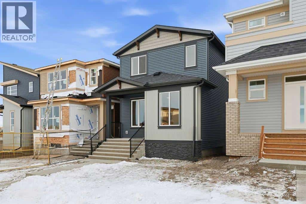 355 Herron Landing NE — Calgary, Alberta - Photo 4 of 42