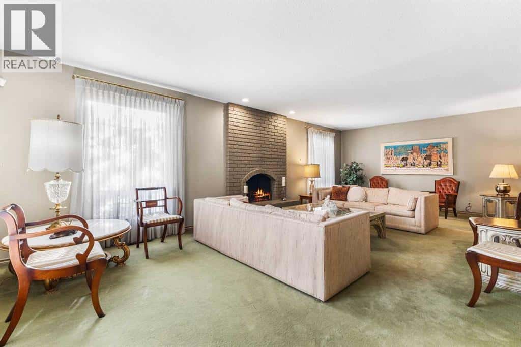 7008 Kenosee Place SW — Calgary, Alberta - Photo 3 of 45