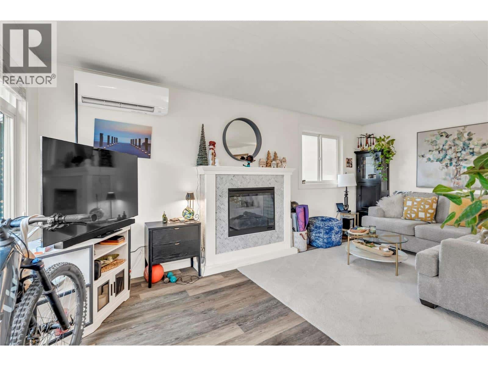 322 Norton Street — Penticton, British Columbia - Photo 5 of 39