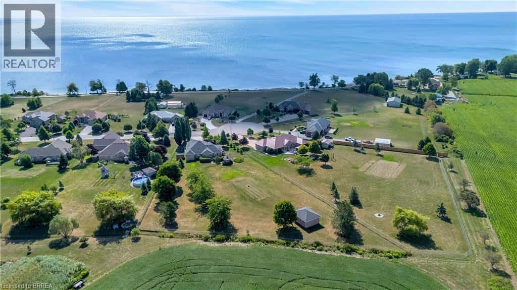 16 FEATHERSTONE Avenue — Selkirk, Ontario - Photo 3 of 47