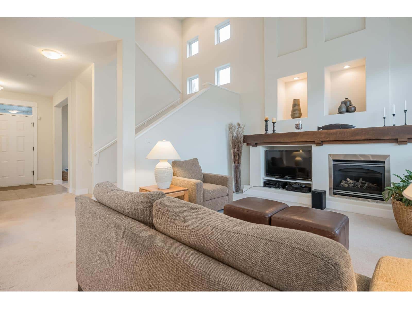 20484 67A AVENUE — Langley, British Columbia - Photo 5 of 32