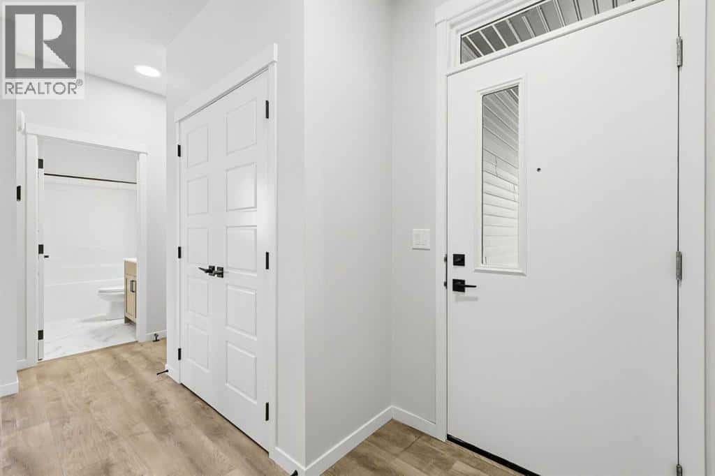 170 Herron Way NE — Calgary, Alberta - Photo 5 of 48