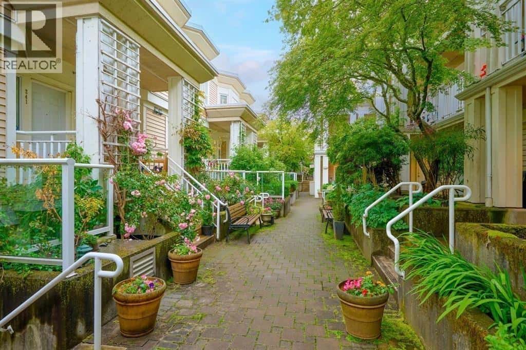 307 2545 W BROADWAY — Vancouver, British Columbia - Photo 5 of 18