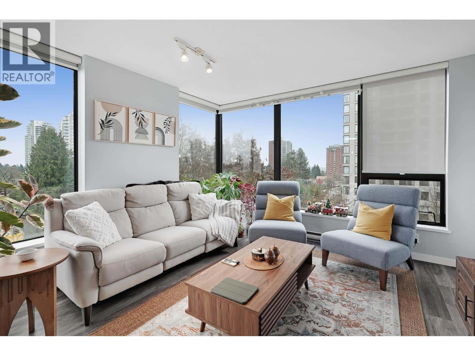 508 7178 COLLIER STREET — Burnaby, British Columbia - Photo 2 of 26