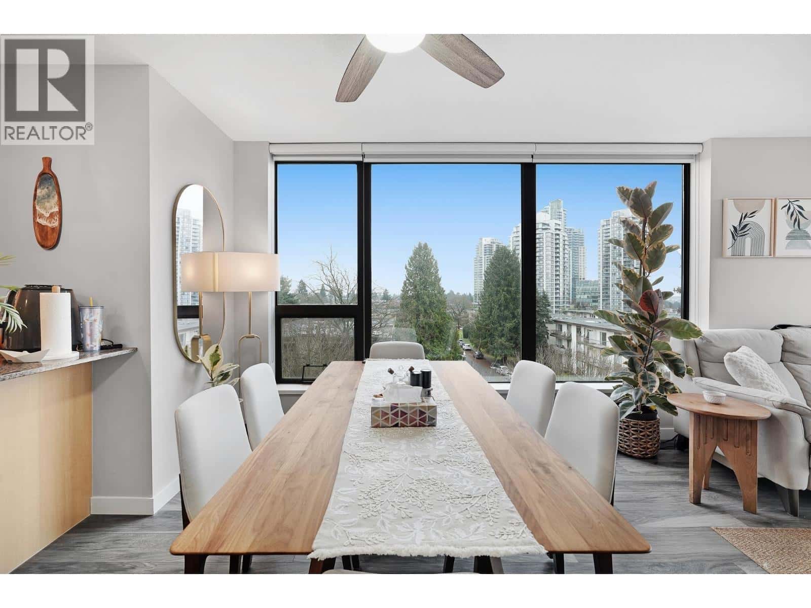 508 7178 COLLIER STREET — Burnaby, British Columbia - Photo 5 of 26