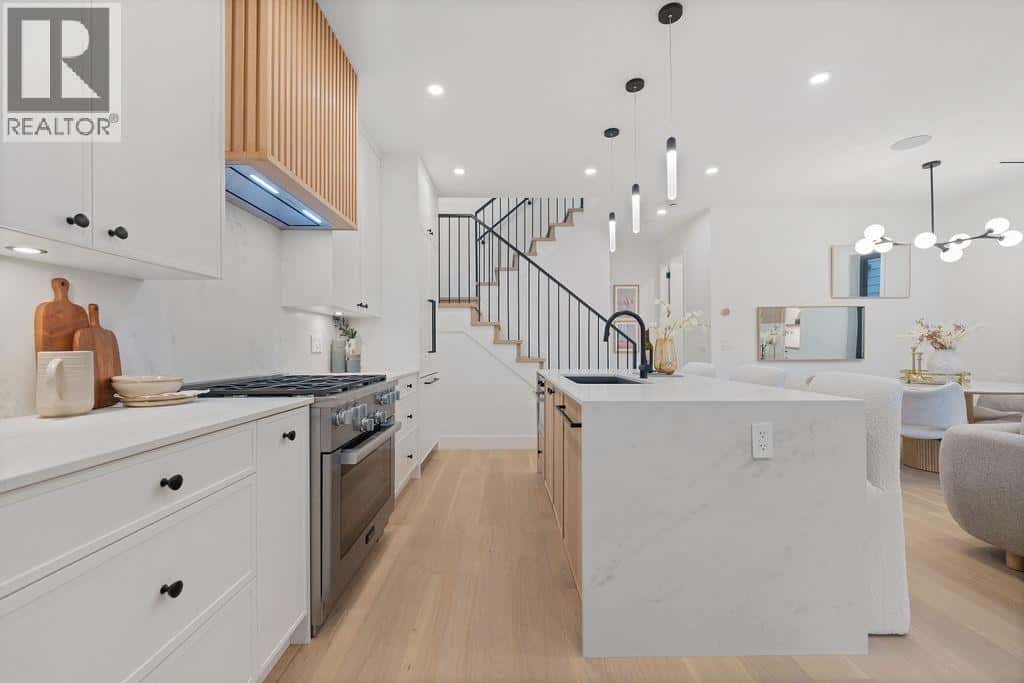 1 2846 W 12TH AVENUE — Vancouver, British Columbia - Photo 4 of 31