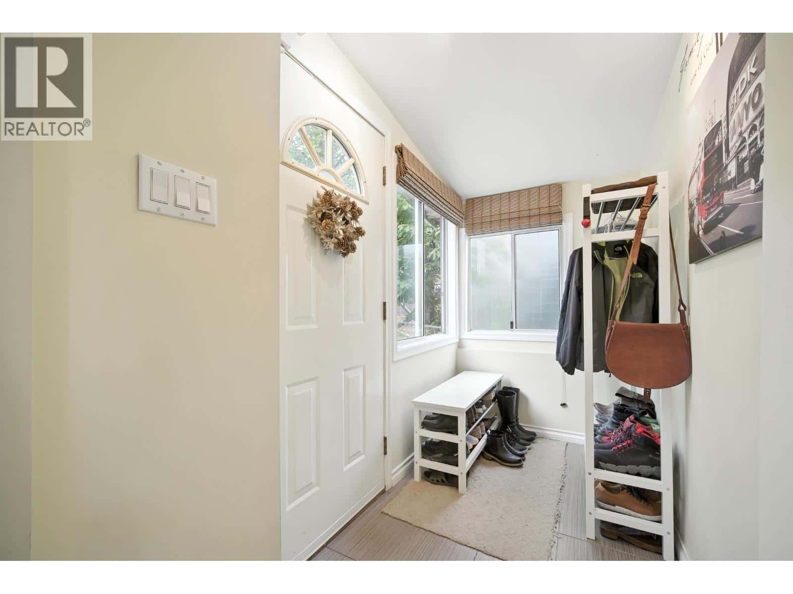 966 E 64TH AVENUE — Vancouver, British Columbia - Photo 2 of 37