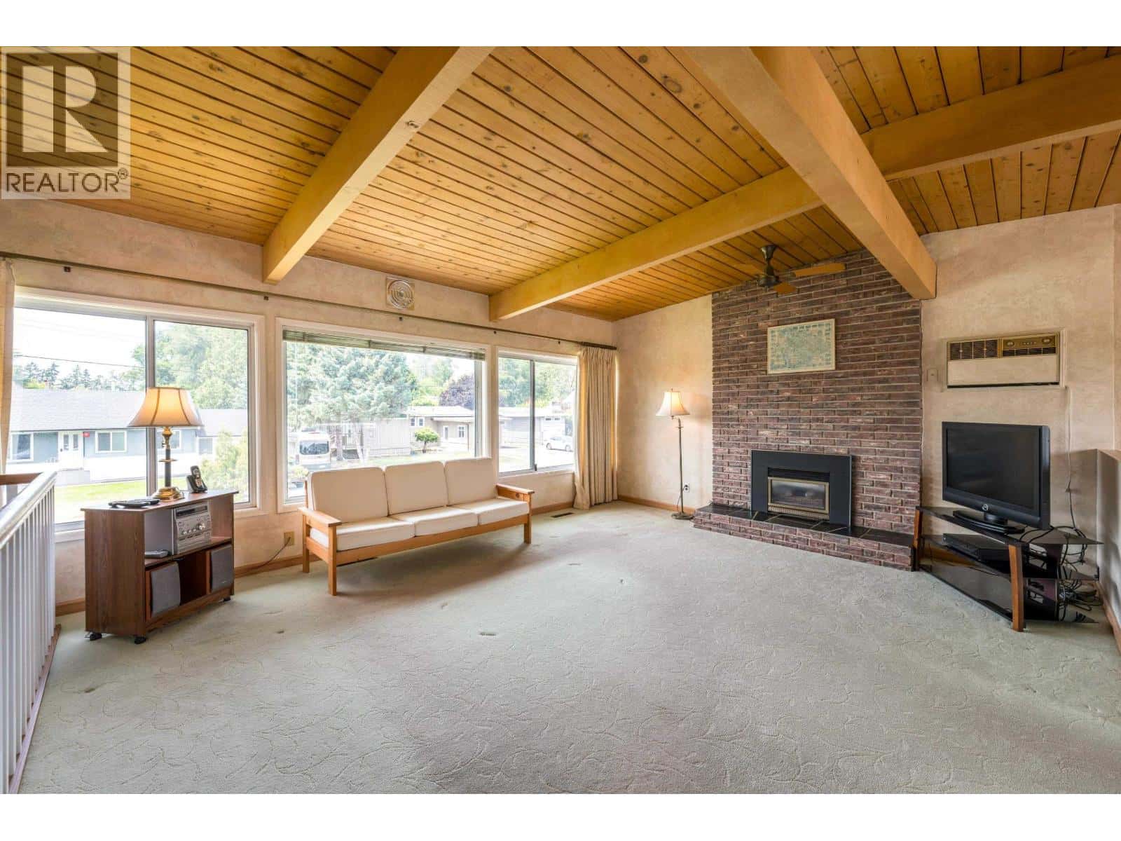 4766 ANDERSON PLACE — Delta, British Columbia - Photo 2 of 34