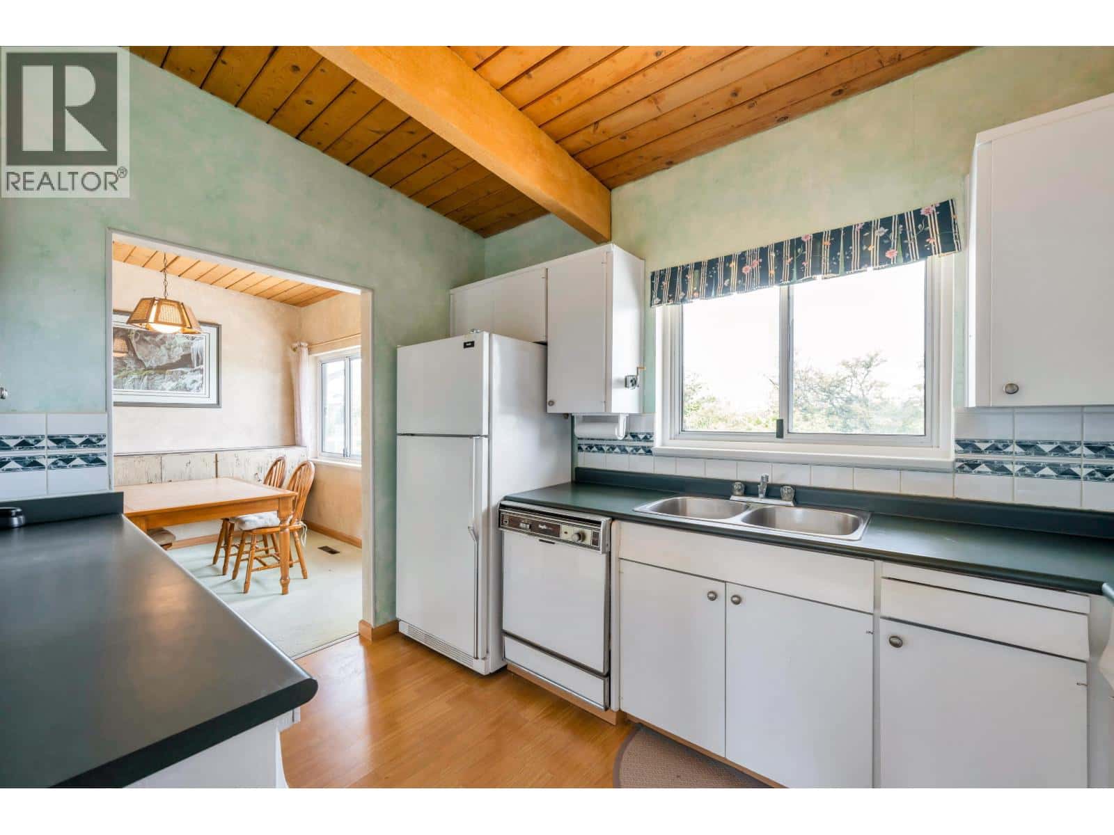 4766 ANDERSON PLACE — Delta, British Columbia - Photo 5 of 34