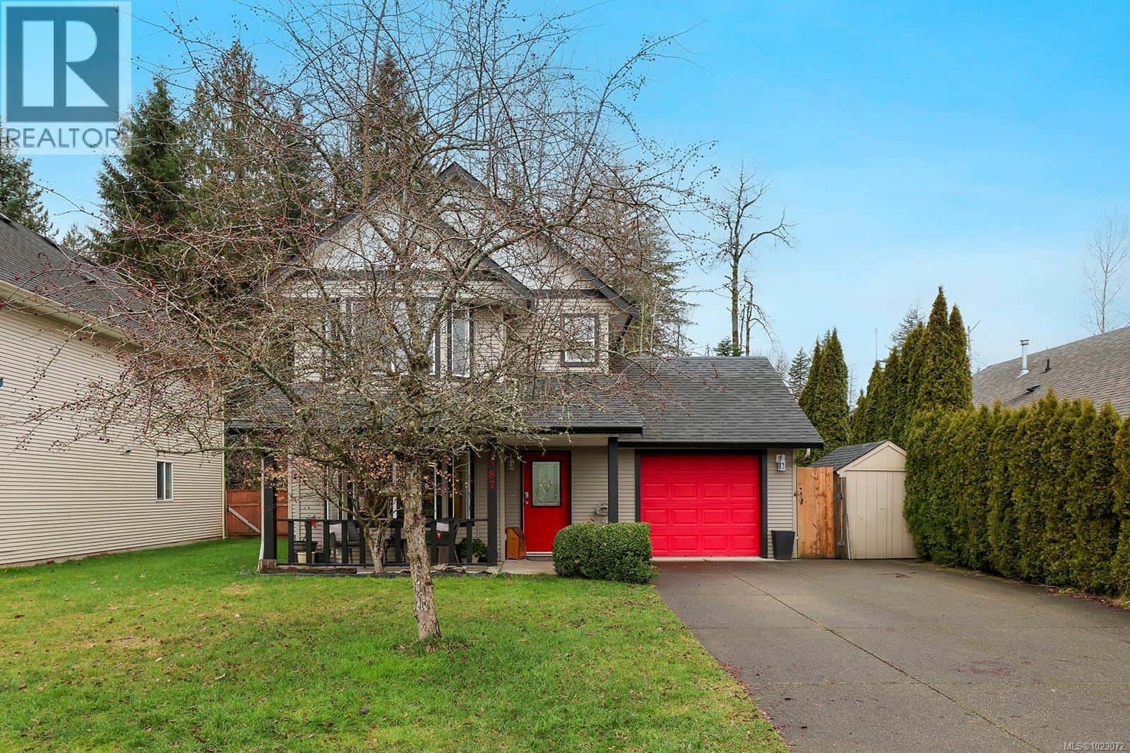 1387 Krebs Cres — Courtenay, British Columbia - Photo 2 of 30