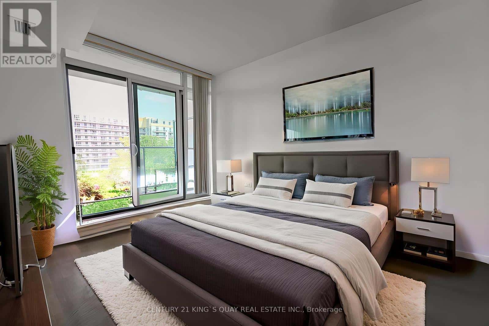 601 - 33 SINGER COURT — Toronto (Bayview Village), Ontario - Photo 2 of 9