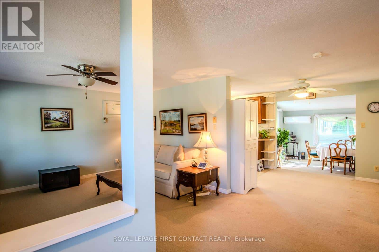 2 NORRIS ARM — Innisfil, Ontario - Photo 3 of 31