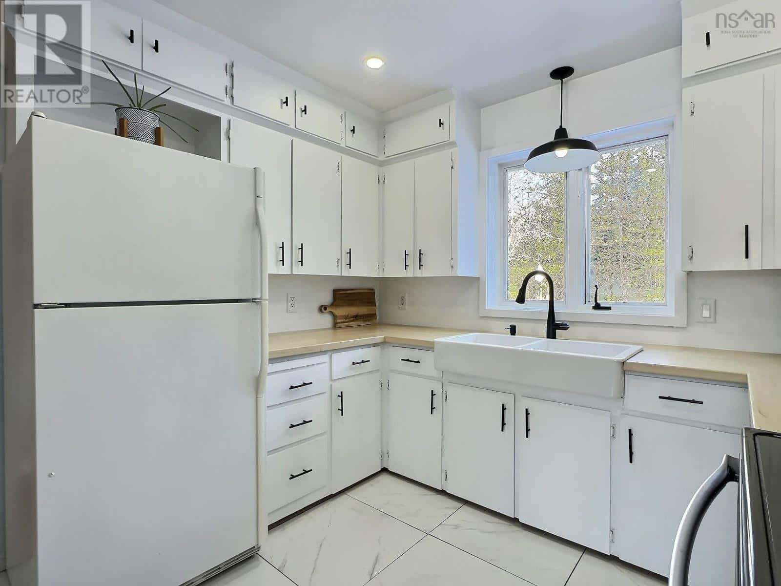 225 2 Highway — Brookfield, Nova Scotia - Photo 4 of 20